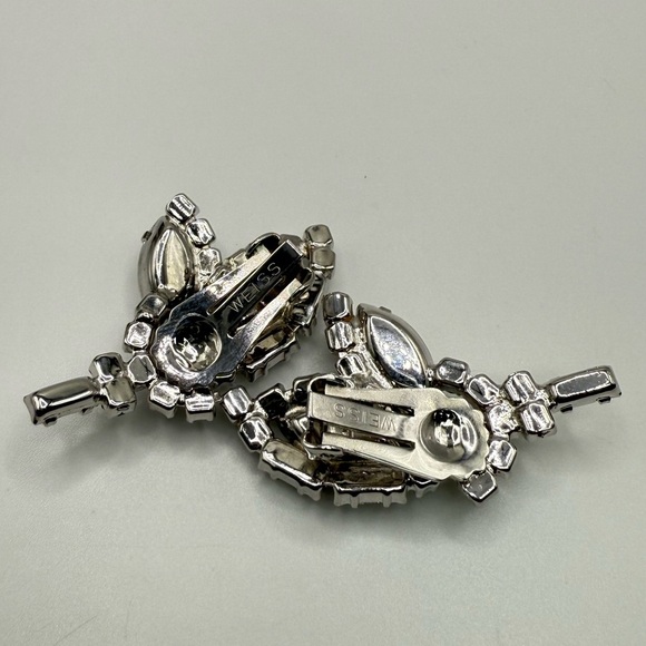Vintage Silver Rhinestone Weiss ClipOns - Picture 4 of 5